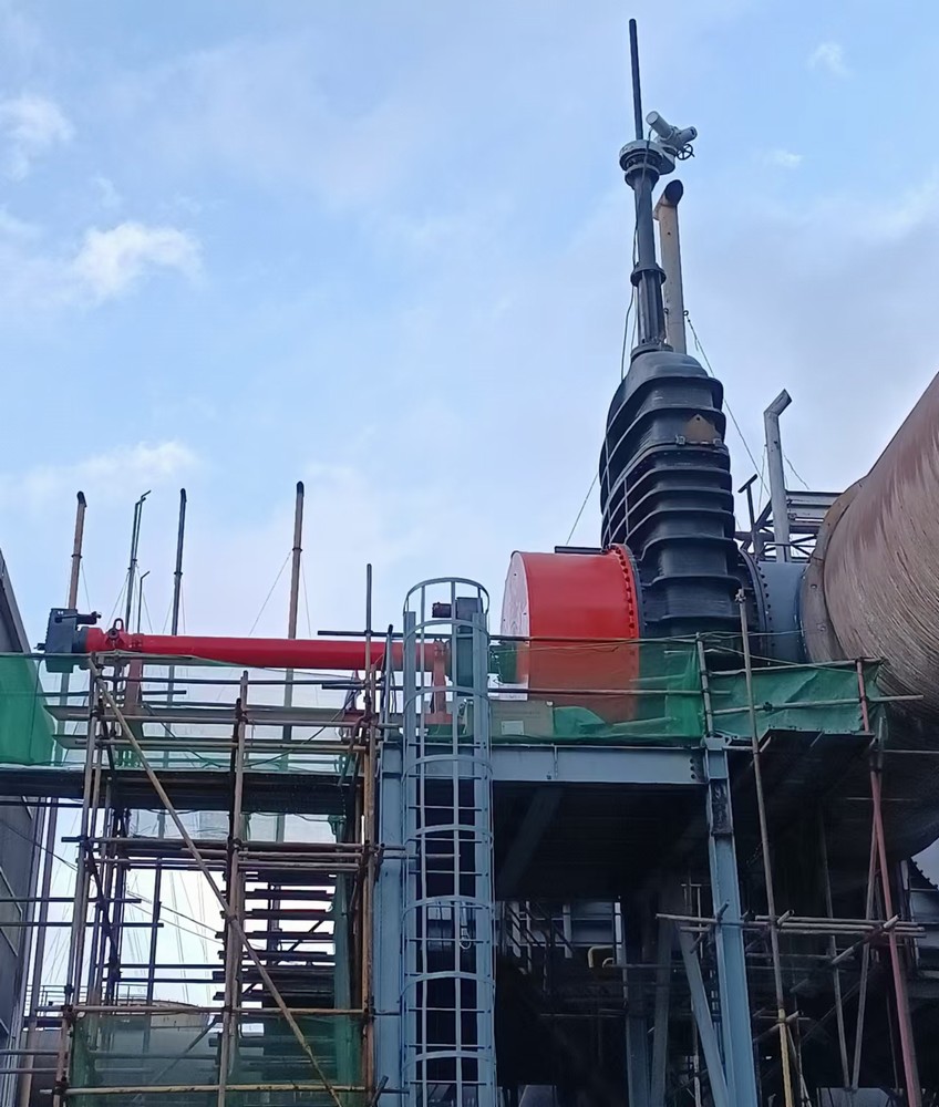 全力以赴！八小時(shí)圓滿完成煤氣管道DN2400帶壓開(kāi)孔作業(yè)