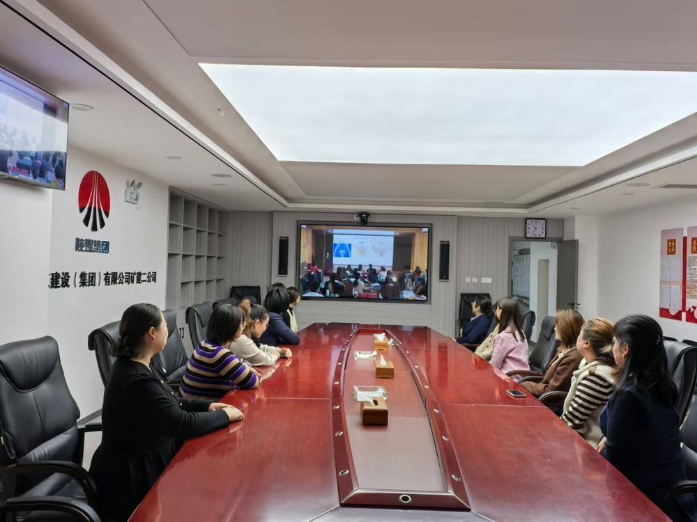 陜煤建設礦建二公司：讓“煤?！敝ň`放巾幗芳華