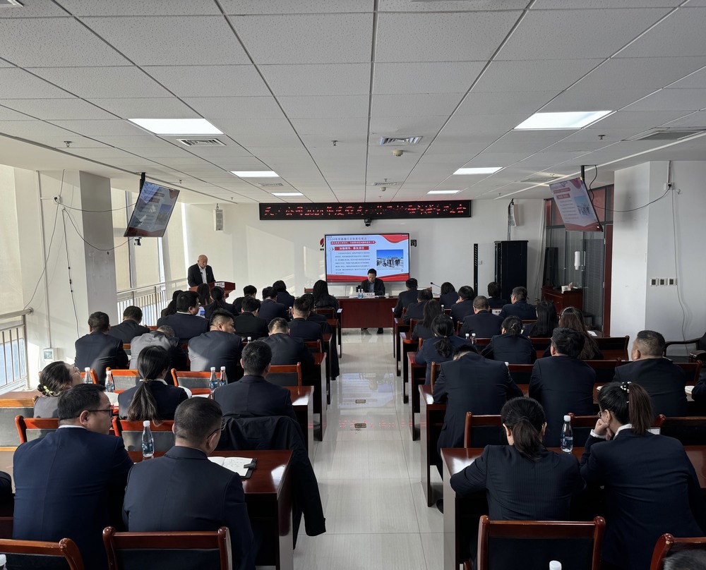 徐五才深入陜煤建設天工公司調(diào)研指導工作