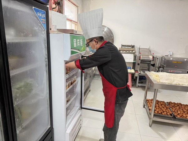 陜煤建設(shè)煤礦運(yùn)營服務(wù)分公司：后勤保障再升級(jí) 職工幸?！皾M格電”