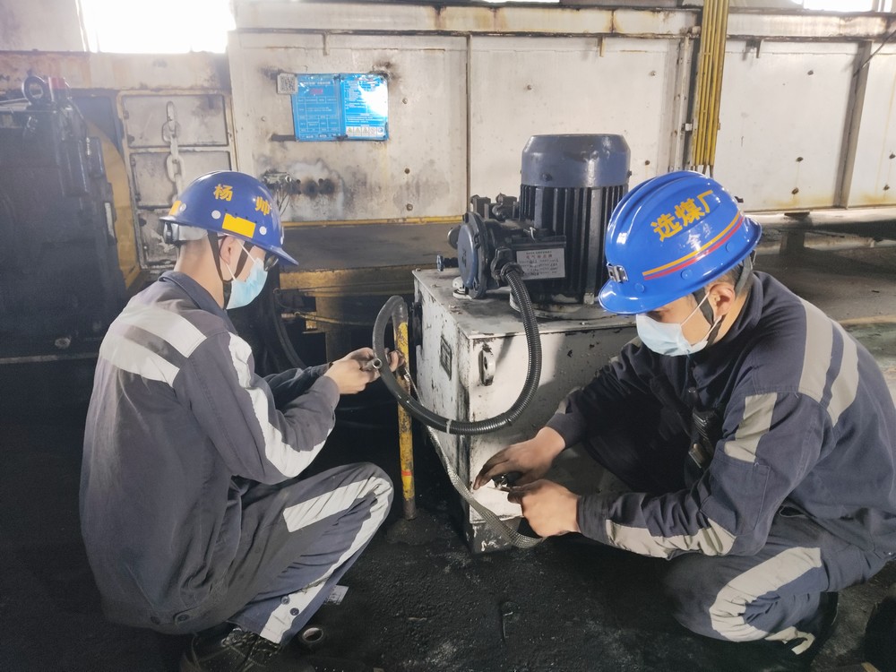 陜煤建設(shè)洗選煤運(yùn)營公司紅柳林洗煤廠項(xiàng)目部：安全“根系”扎牢地 生產(chǎn)“枝葉”向陽生