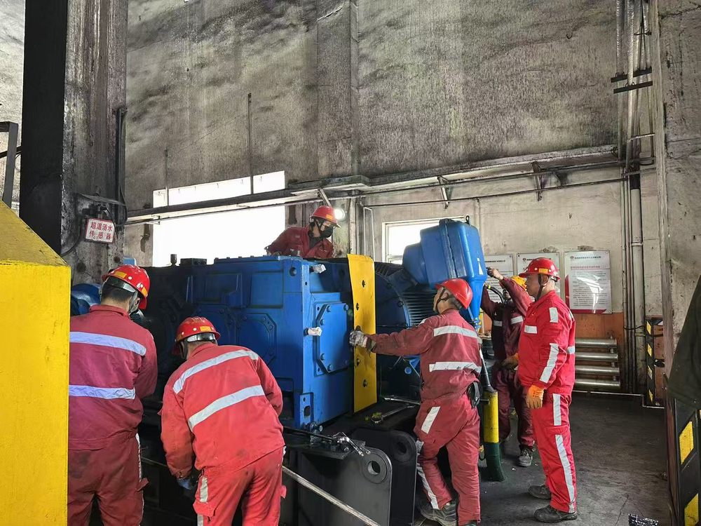 陜煤建設(shè)機(jī)電安裝公司曹家灘項(xiàng)目部高效完成檢修任務(wù)，筑牢安全生產(chǎn)防線