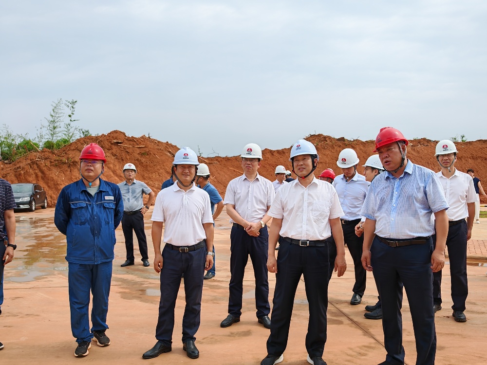 岳陽(yáng)市委副書(shū)記、市長(zhǎng)李摯一行深入天工公司項(xiàng)目一線檢查指導(dǎo)