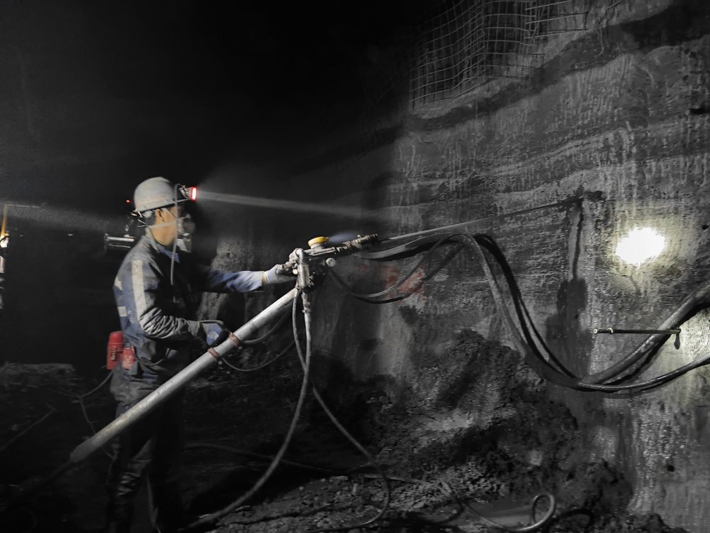 陜煤建設(shè)集團礦建三公司華龍項目部連續(xù)兩個月超額完成施工任務(wù)