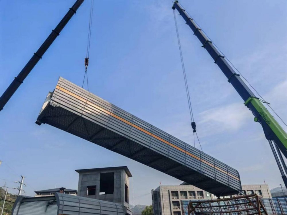 48噸“鋼鐵巨龍”精準落位！陜煤建設韓城分公司土建十一項目部“預演+實戰(zhàn)”搶出15天工期