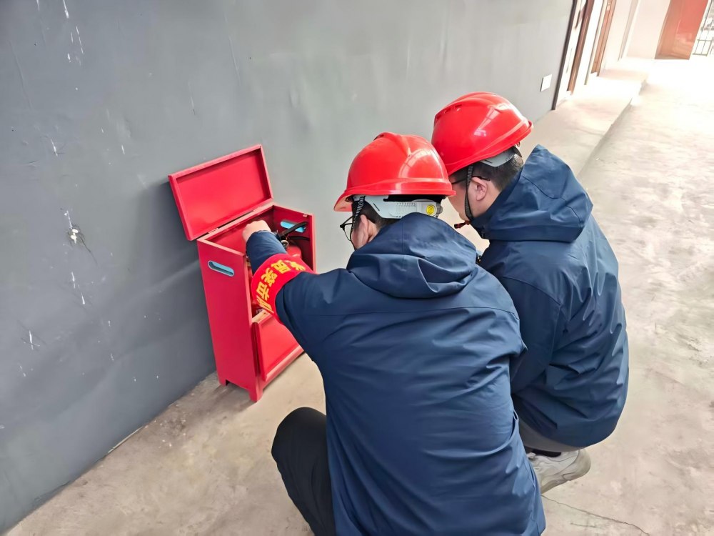 陜煤建設(shè)韓城分公司張家峁項目部：寒礪匠心筑防線 三防攻堅保冬安