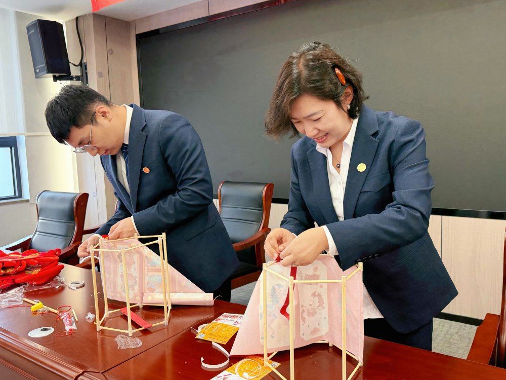 陜煤建設(shè)天工公司：張燈結(jié)彩迎福至 清風(fēng)正 氣守廉來(lái)