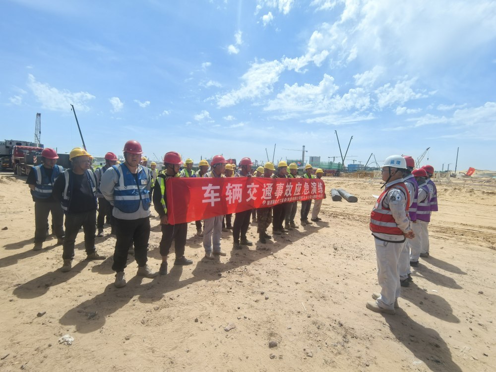 陜煤建設(shè)西北分公司土建第六項(xiàng)目部組織開展車輛事故應(yīng)急演練